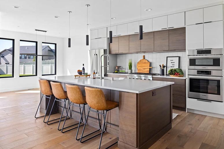 high-gloss-and-matt-laminate-cabinets