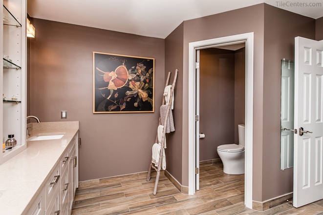 Master Bathroom for 2