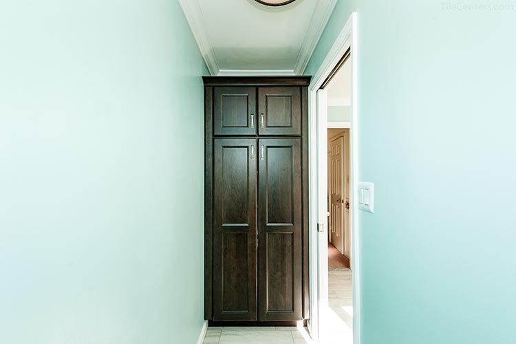 Closet cabinet storage