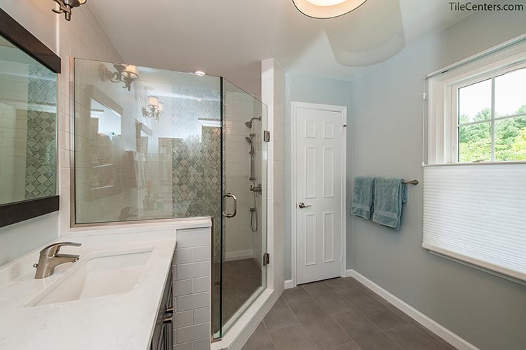 Master Bathroom Standing Glass Shower