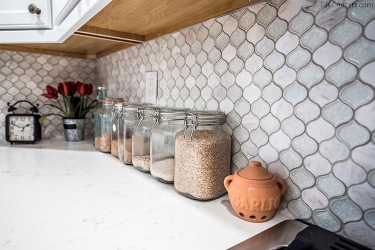 White and grey mosaic kitchen backsplash