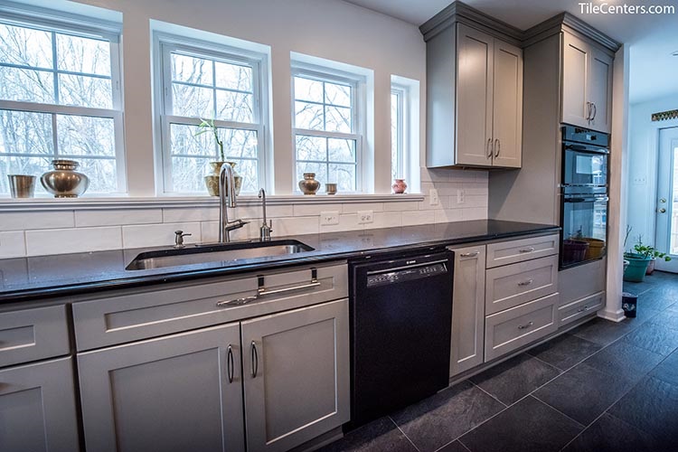White Kitchen Backsplash