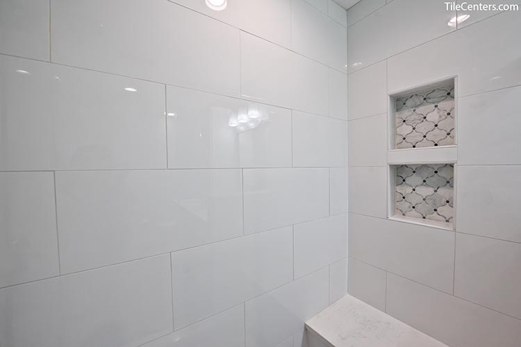 White Gloss Shower Wall Tile with Niche