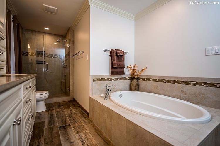 Traditional Bathtub with Light Beige Surround Tile