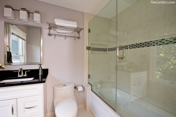 Black and White Bathroom Remodel Design Ideas