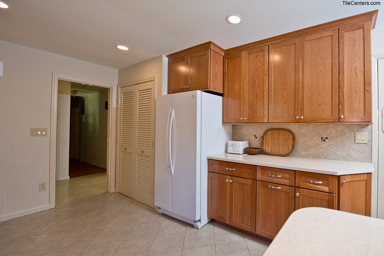 Functional Kitchen Cabinet Storage