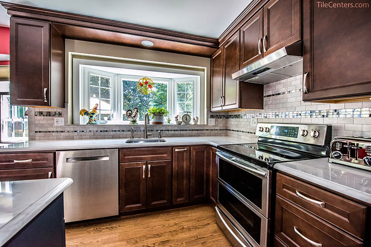 Kitchen Cabinet Space Under Countertop