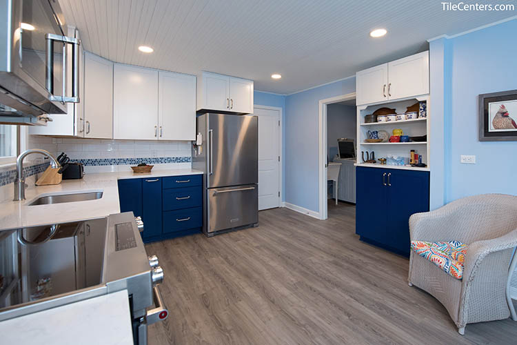 White Kitchen Cabinets