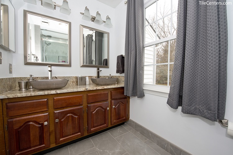 Hall Bathroom Remodel - Montgomery Village, MD 20886