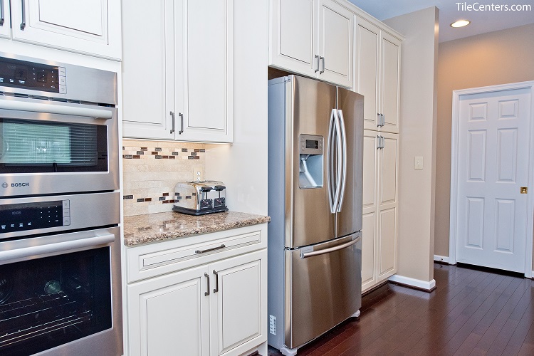 White Kitchen Cabinets